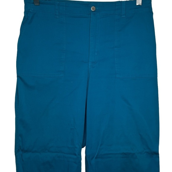 Chico's Cropped Pants nwt‎ - Picture 2 of 5